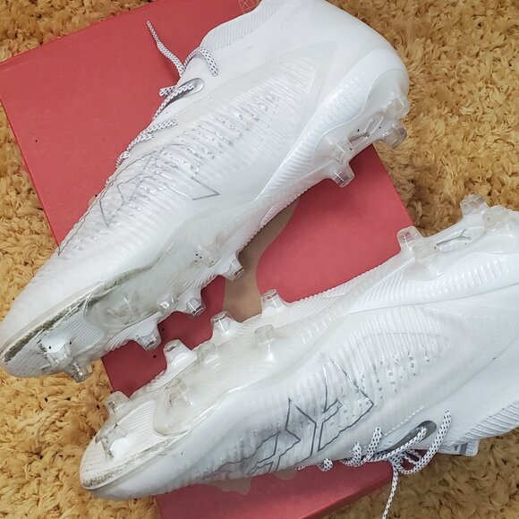 108189-04 FUTURE 8 ULTIMATE Soccer Cleats White-Matte Silver  Size 10.5 Men\